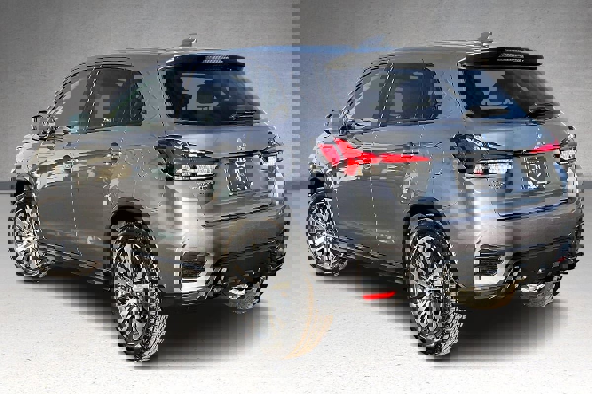 Used 2024 Mitsubishi Outlander Sport SE image 33