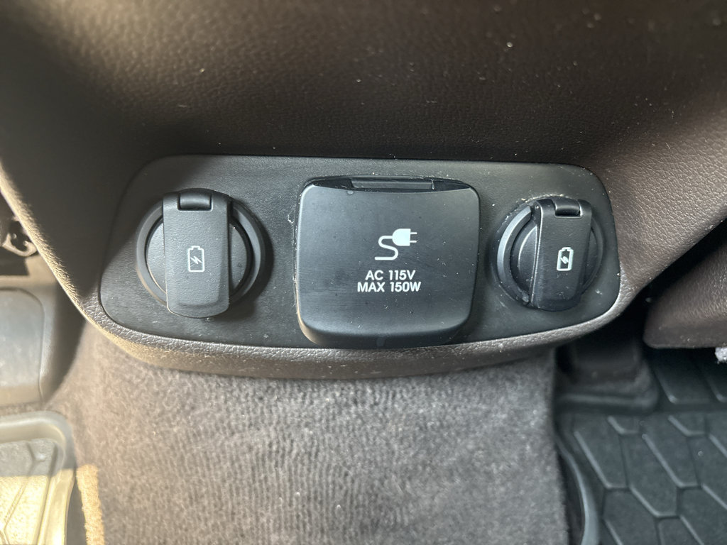 Used 2020 Hyundai Santa Fe Limited FWD image 18