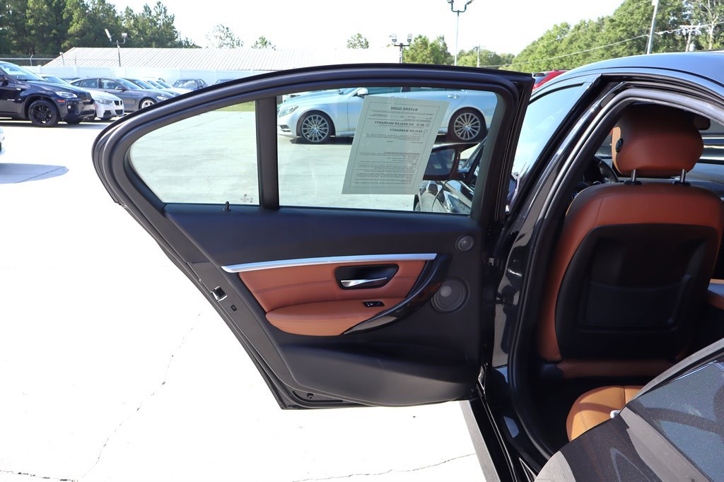 Used 2016 BMW 340i Sedan w/ M Sport Package RWD image 38
