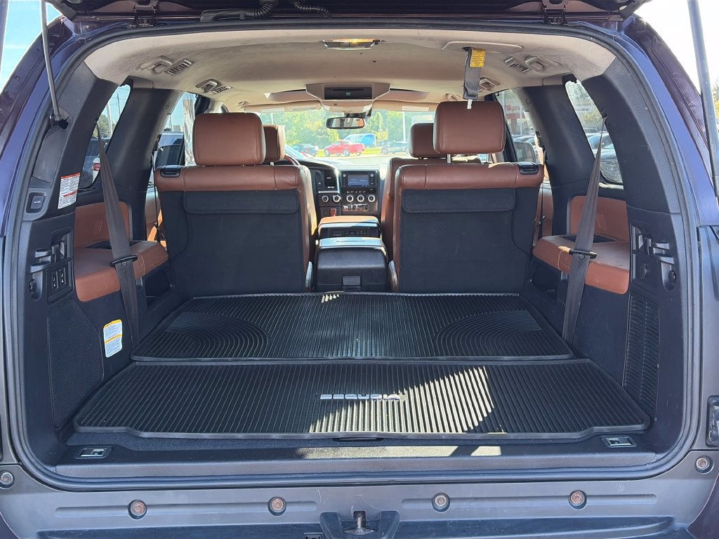 Used 2018 Toyota Sequoia Platinum AWD/4WD image 7