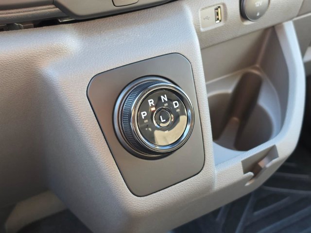 Used 2024 Ford E-Transit Low Roof RWD image 33