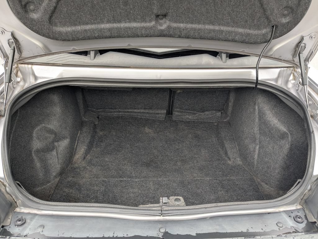 Used 2014 Dodge Challenger R/T RWD image 14