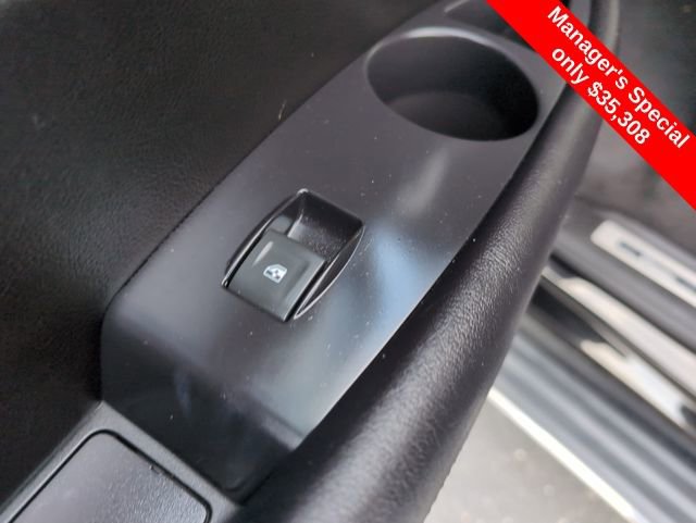 Used 2019 Cadillac Escalade Premium Luxury image 11