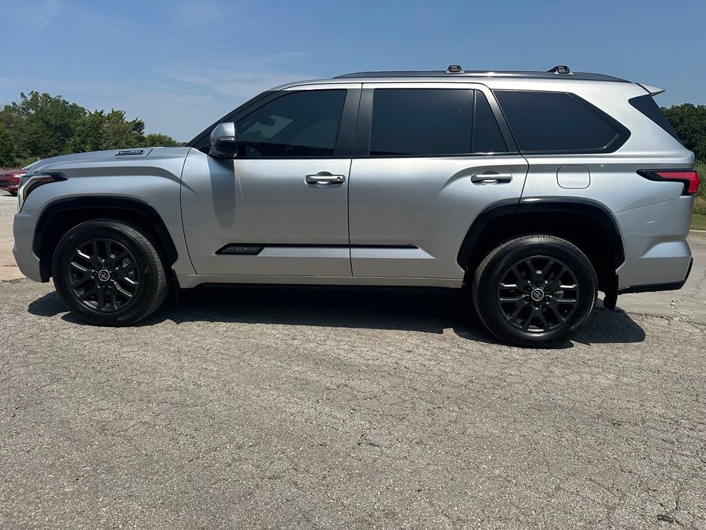 Used 2024 Toyota Sequoia Platinum AWD/4WD image 8