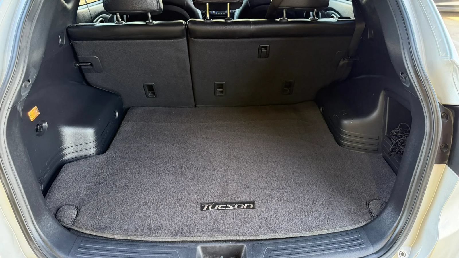 Used 2010 Hyundai Tucson GLS w/ Popular Equipment Pkg 2 FWD image 20