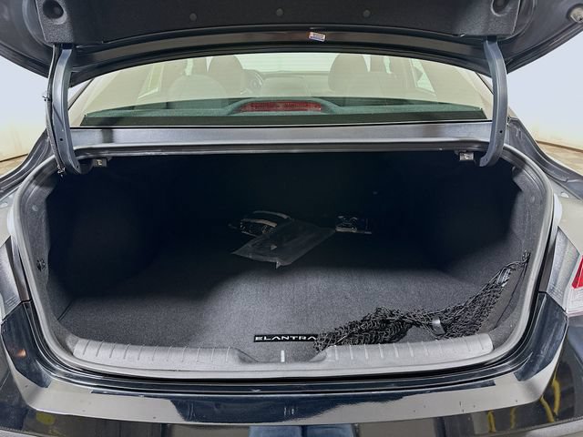 Certified 2025 Hyundai Elantra SEL FWD image 29
