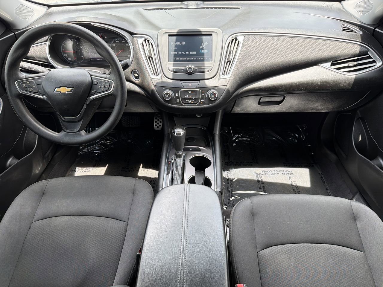 Used 2017 Chevrolet Malibu LT FWD image 11
