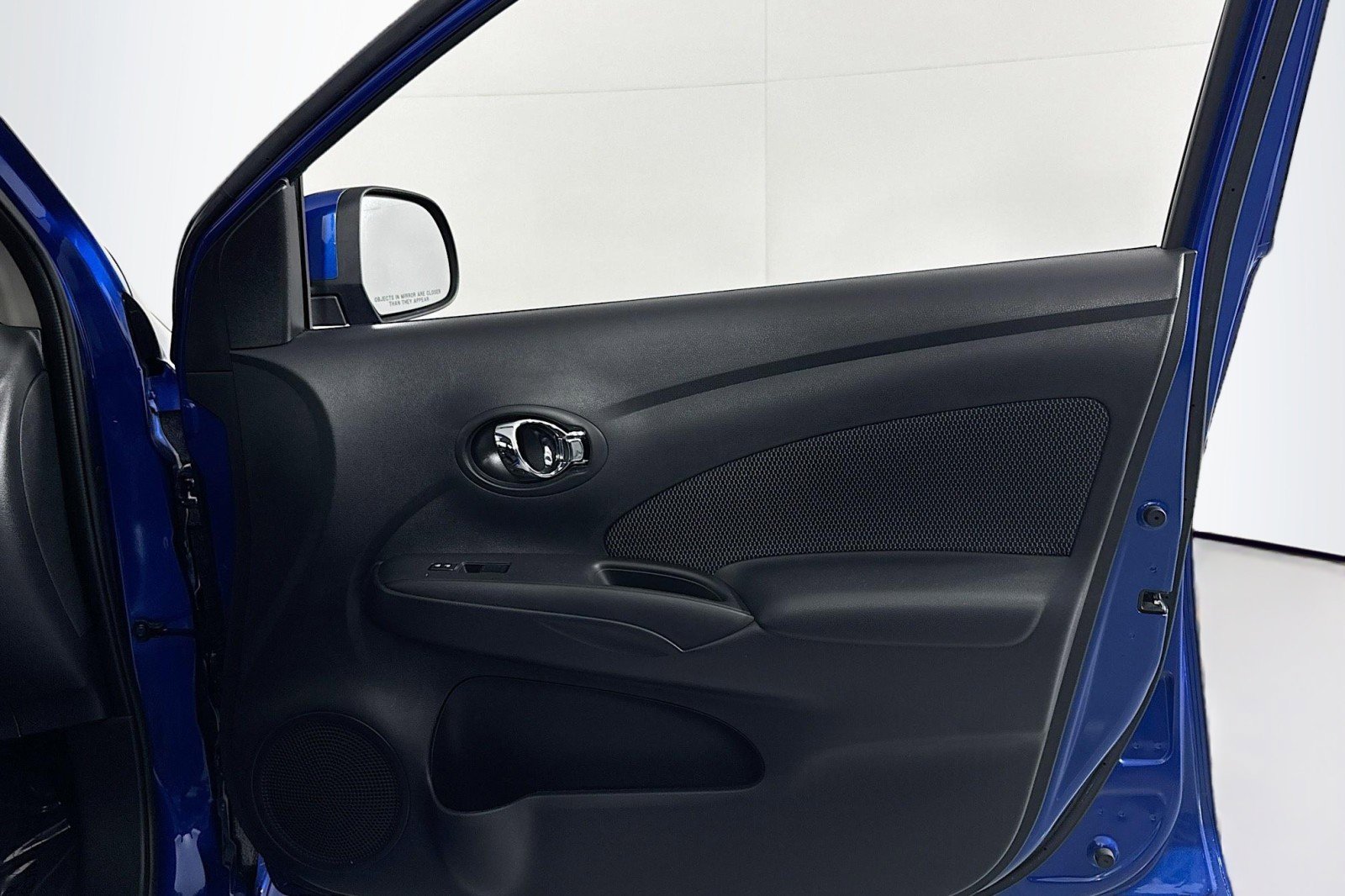 Used 2014 Nissan Versa SV w/ Convenience Package image 22