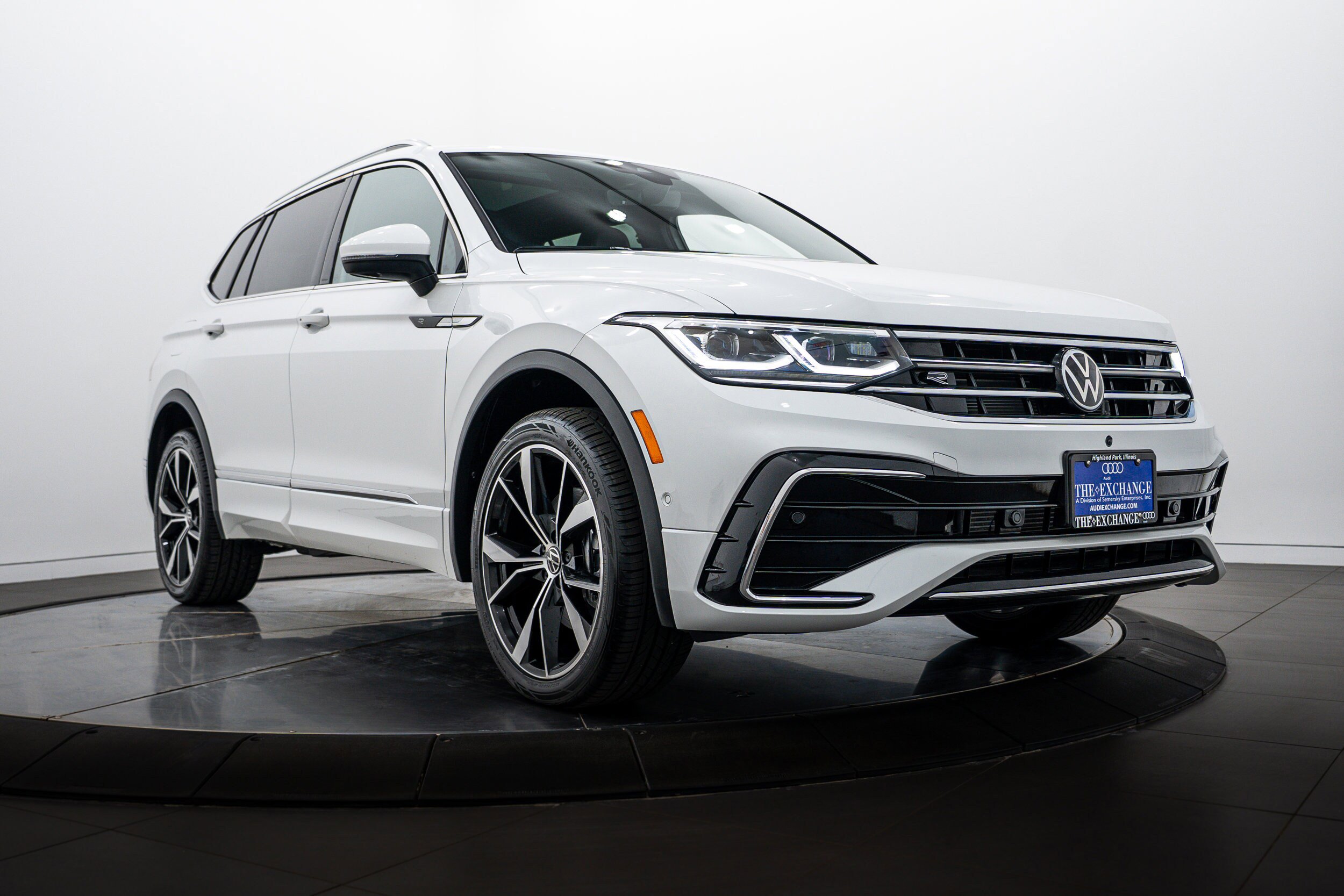Used 2024 Volkswagen Tiguan SEL R-Line