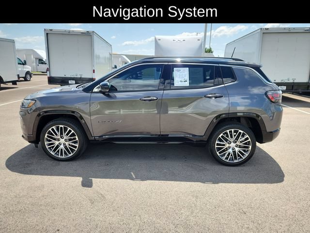 Used 2022 Jeep Compass Limited w/ Elite Group AWD/4WD image 4
