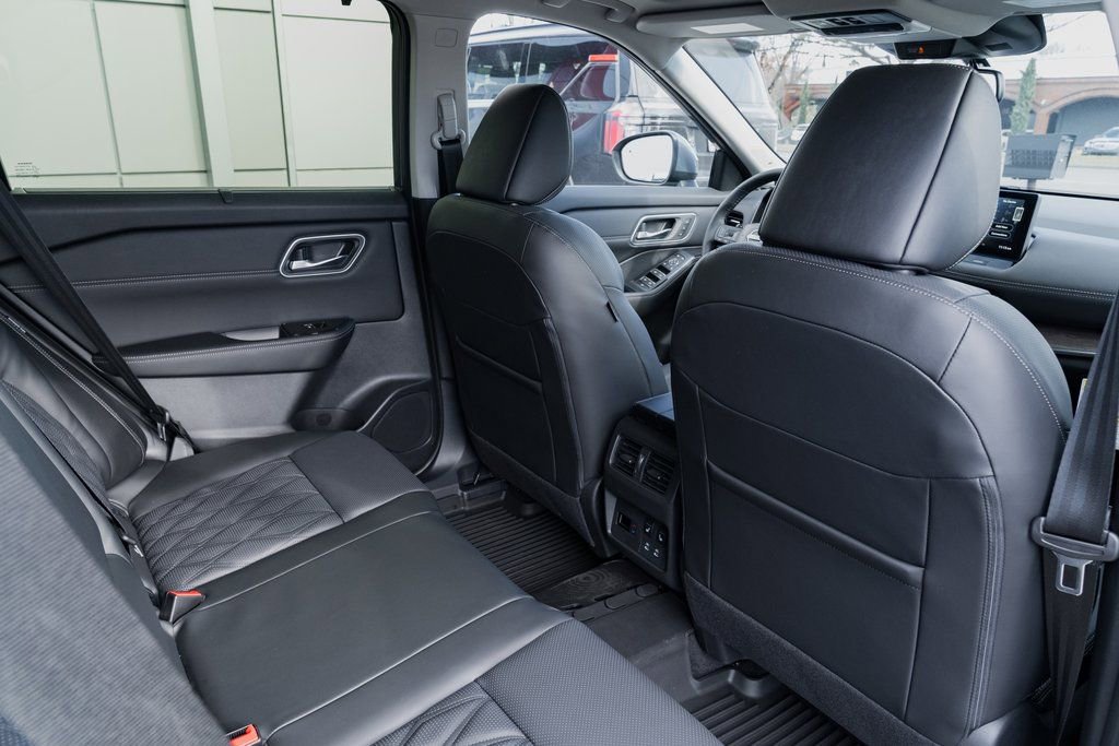 New 2026 Nissan Rogue Platinum AWD/4WD image 25