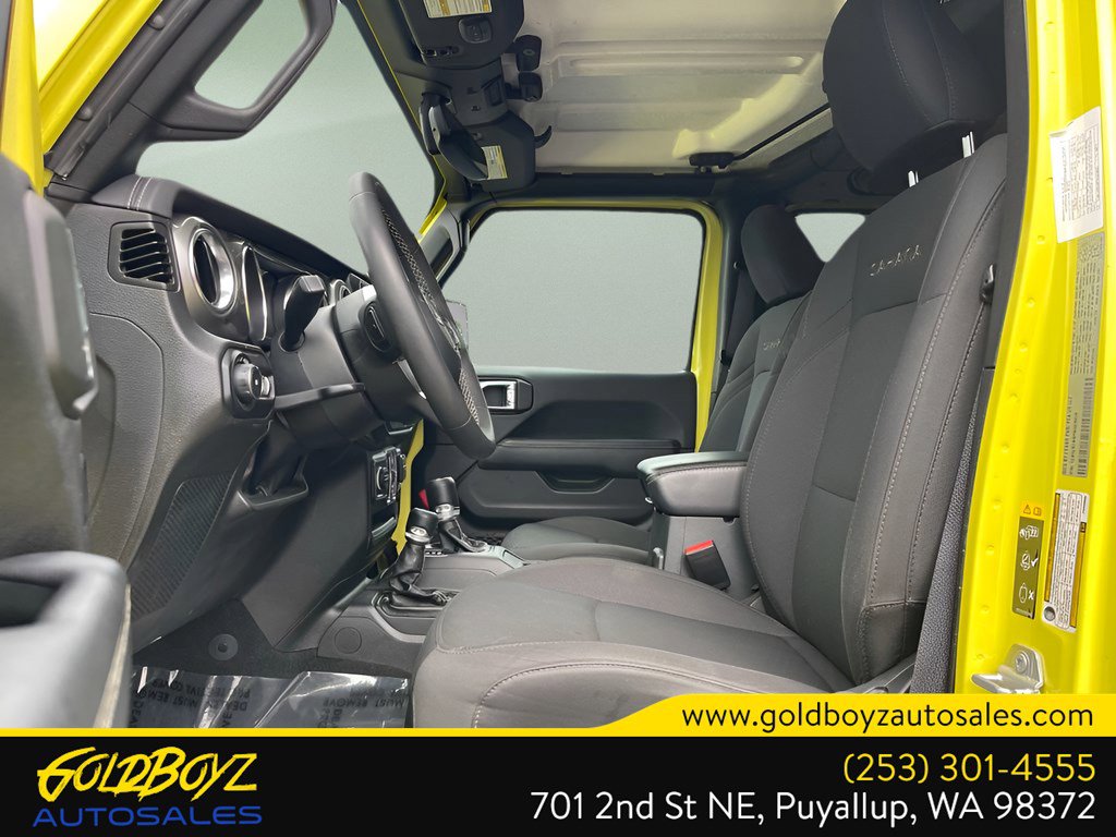 Used 2023 Jeep Wrangler Sahara AWD/4WD image 15