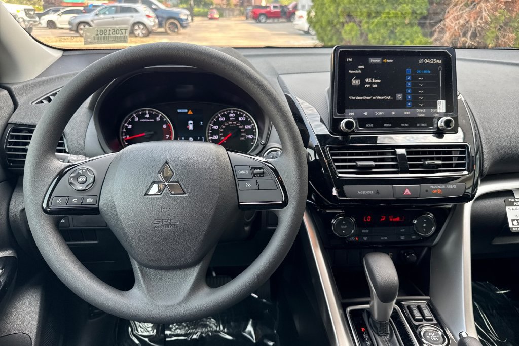 New 2026 Mitsubishi Eclipse Cross LE AWD/4WD image 15