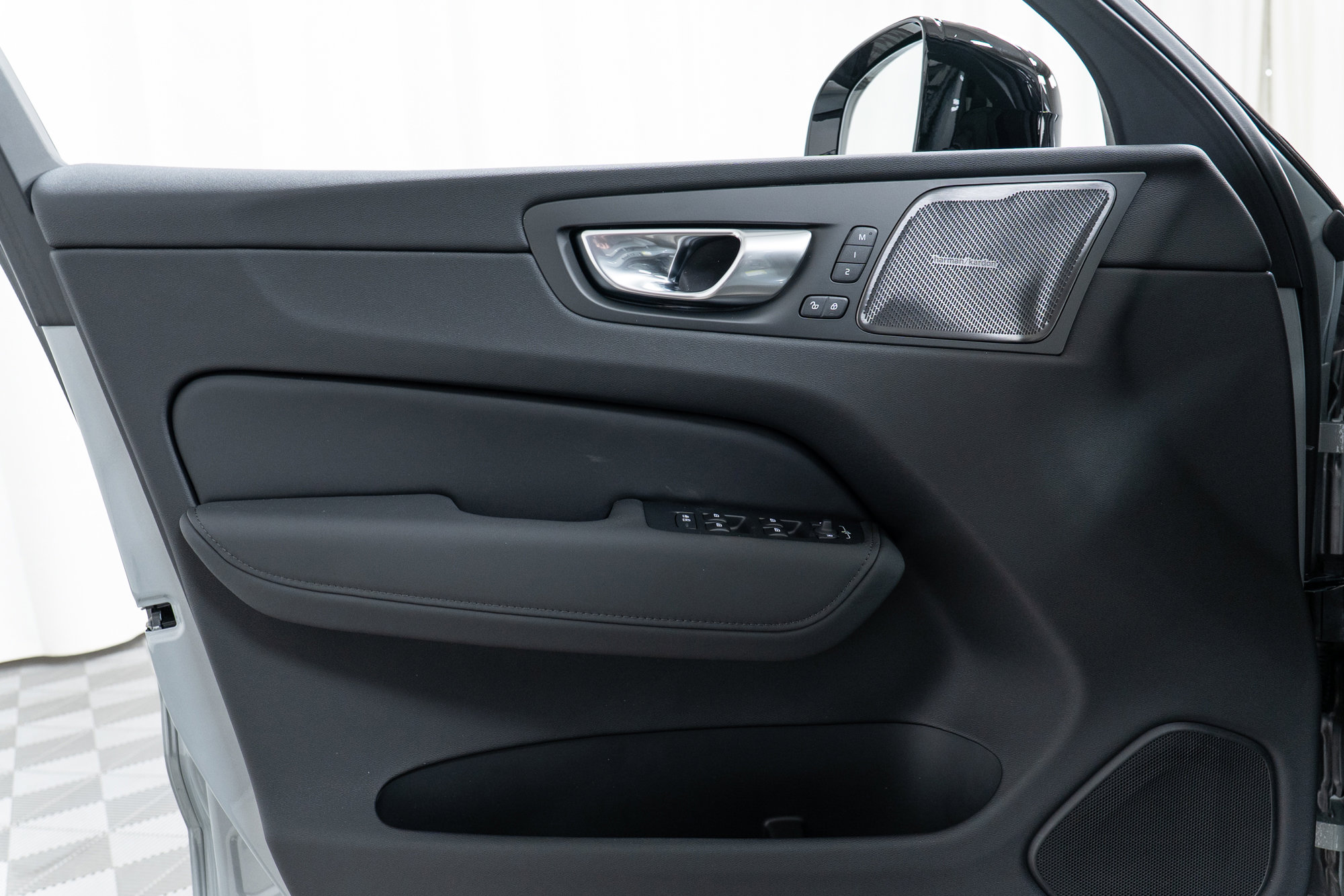 New 2026 Volvo XC60 B5 Ultra w/ Climate Package image 11