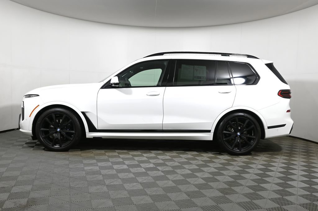 Certified 2026 BMW X7 xDrive40i w/ M Sport Package image 2