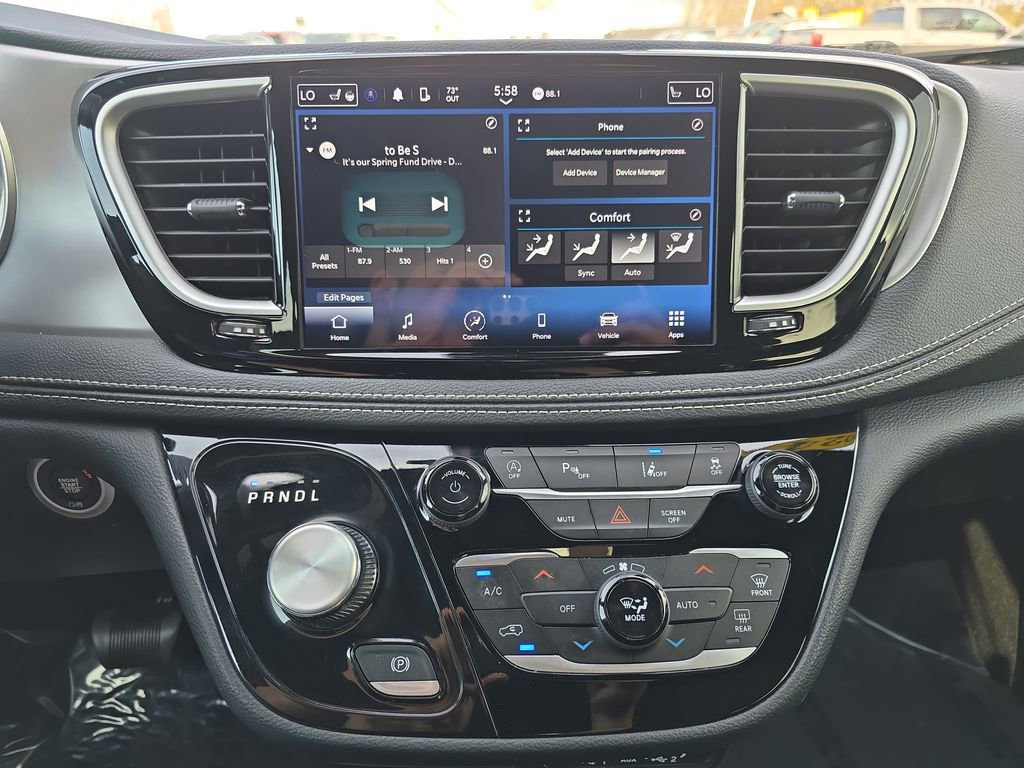 Used 2024 Chrysler Pacifica Touring FWD image 23