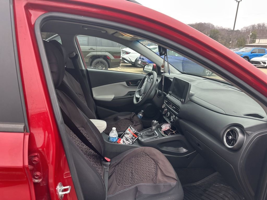 Used 2023 Hyundai Kona SEL image 5