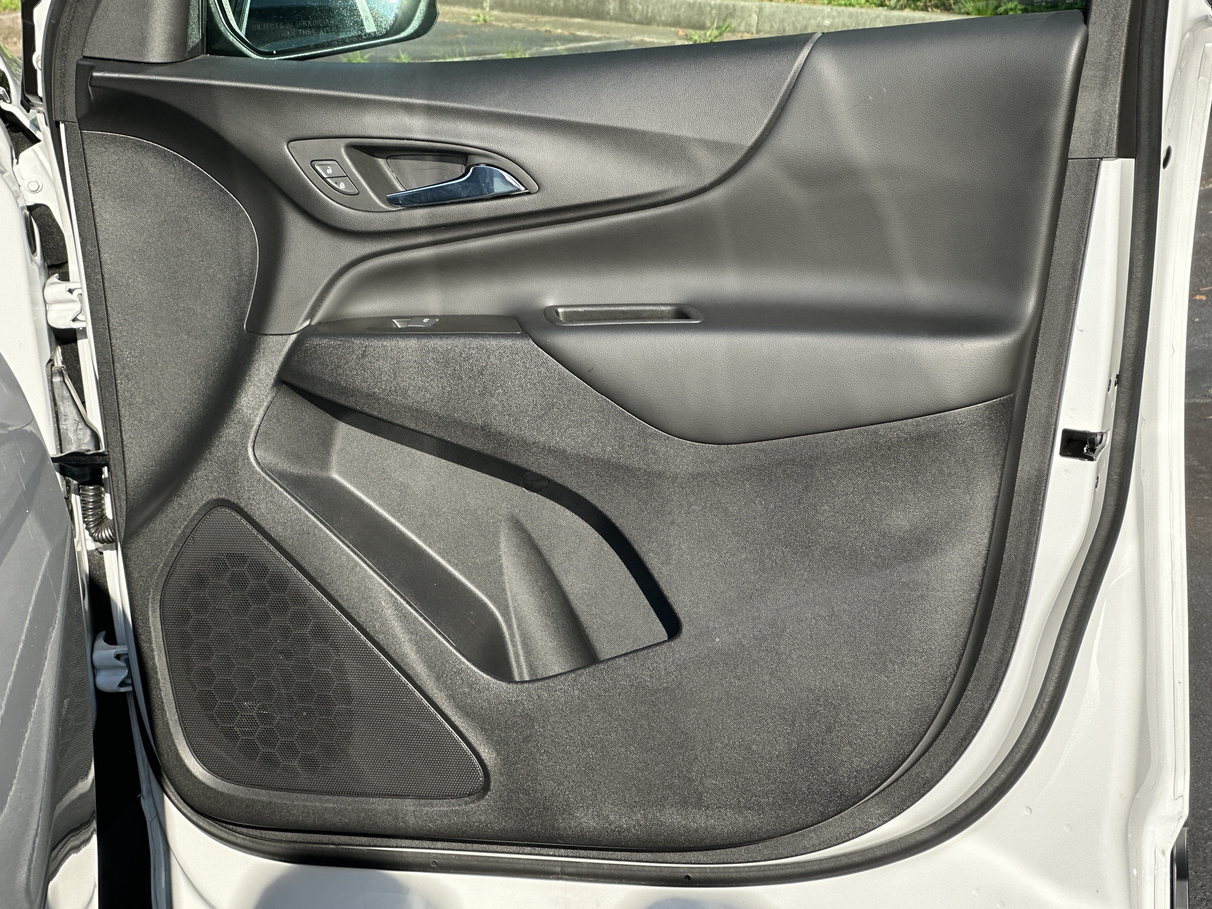 Used 2023 Chevrolet Equinox LT FWD image 14