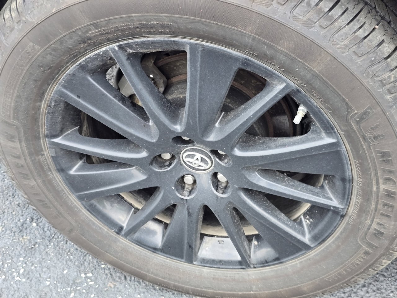 Used 2019 Toyota Highlander SE image 12