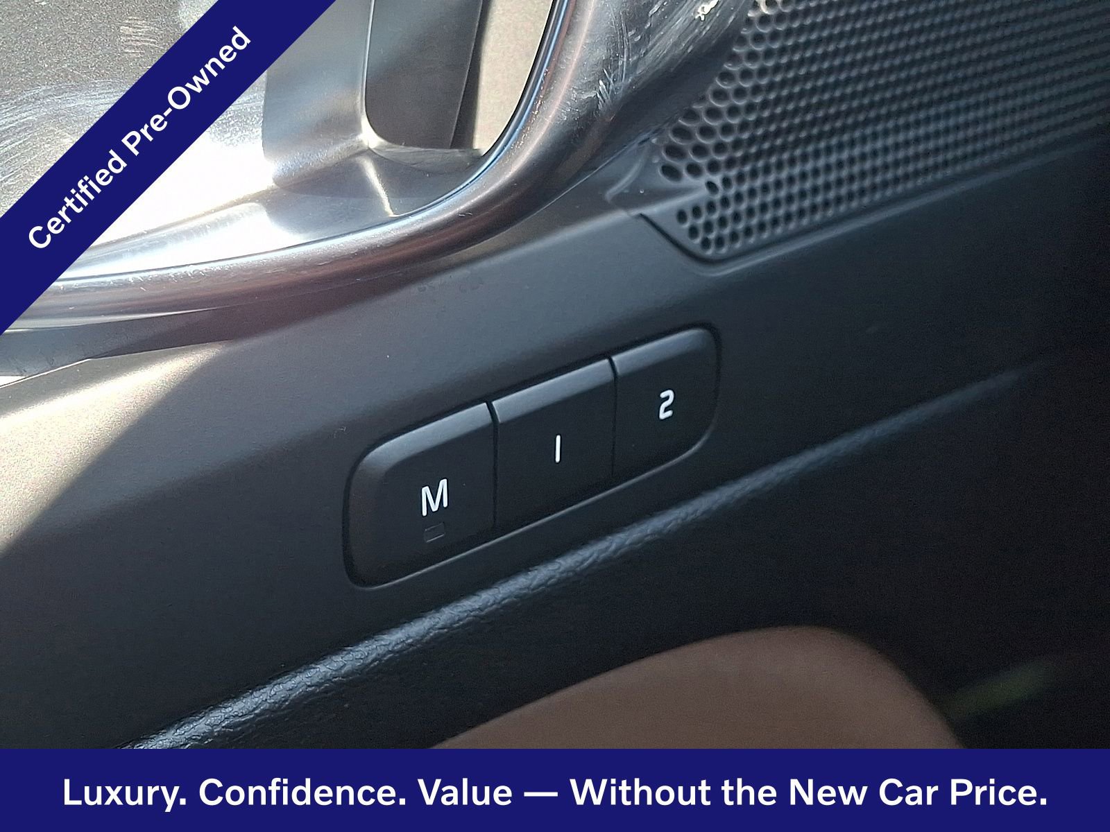 Certified 2023 Volvo XC40 B5 Plus w/ Protection Package Premier image 22