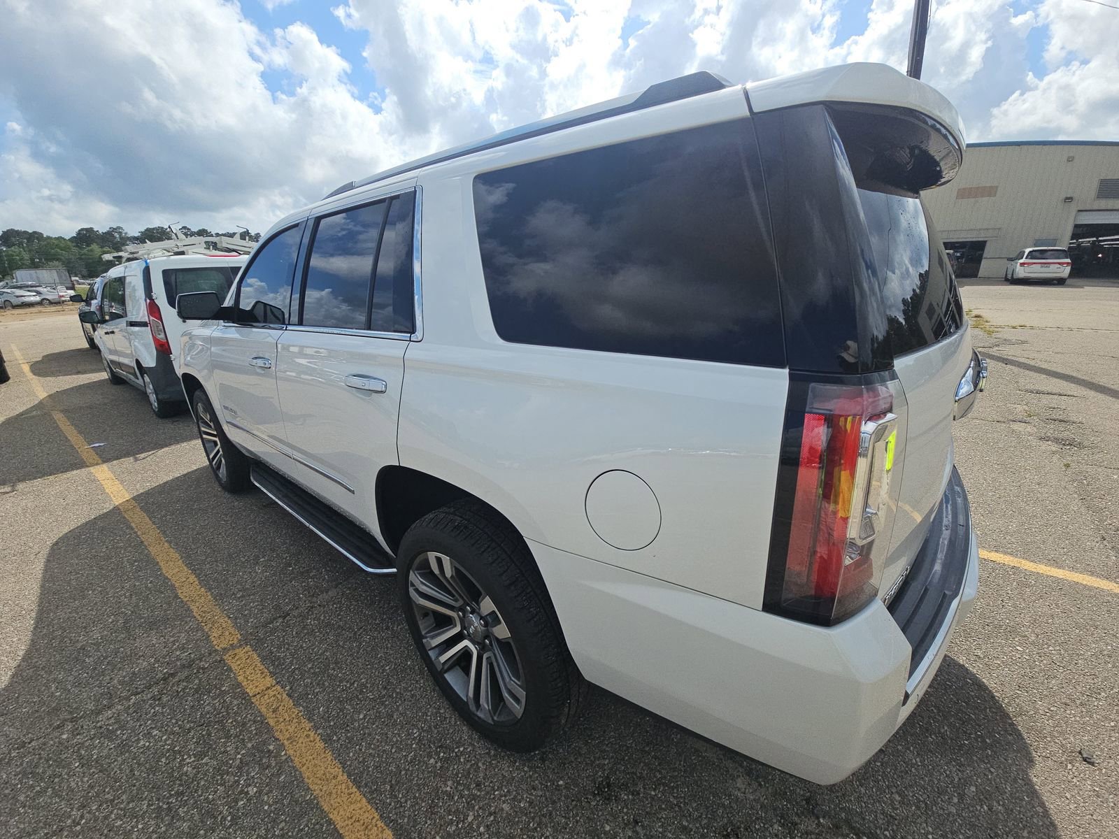 Used 2019 GMC Yukon Denali image 8