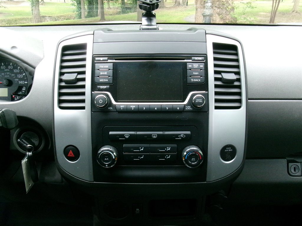 Used 2015 Nissan Xterra S w/ Value Package RWD image 43