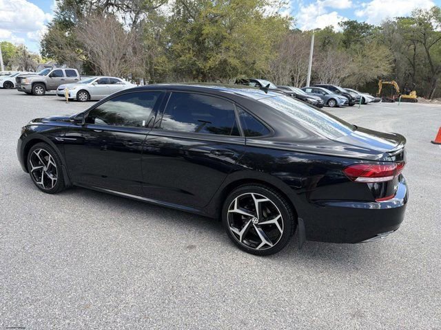 Used 2020 Volkswagen Passat 2.0T R-Line FWD image 4