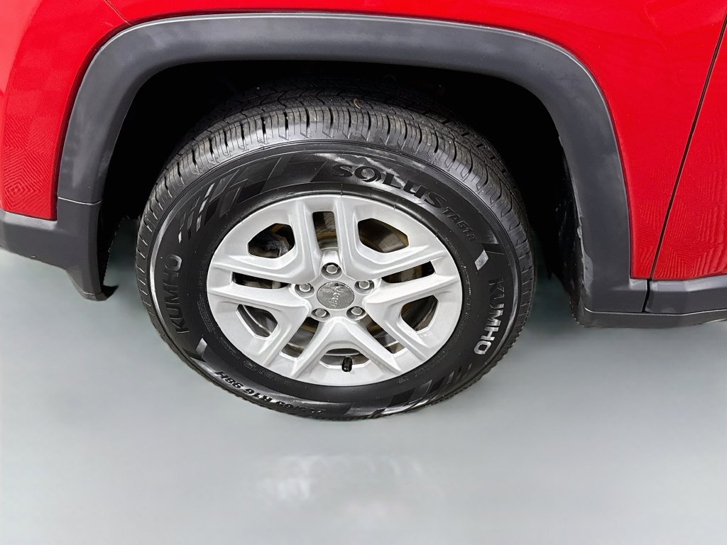 Used 2018 Jeep Compass Sport w/ Tech Group AWD/4WD image 31