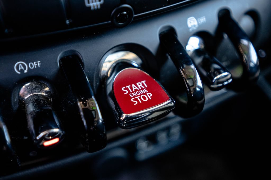 Used 2016 MINI Cooper Clubman FWD image 25