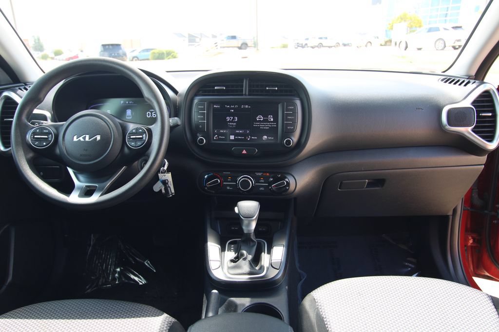 Used 2023 Kia Soul LX FWD image 35