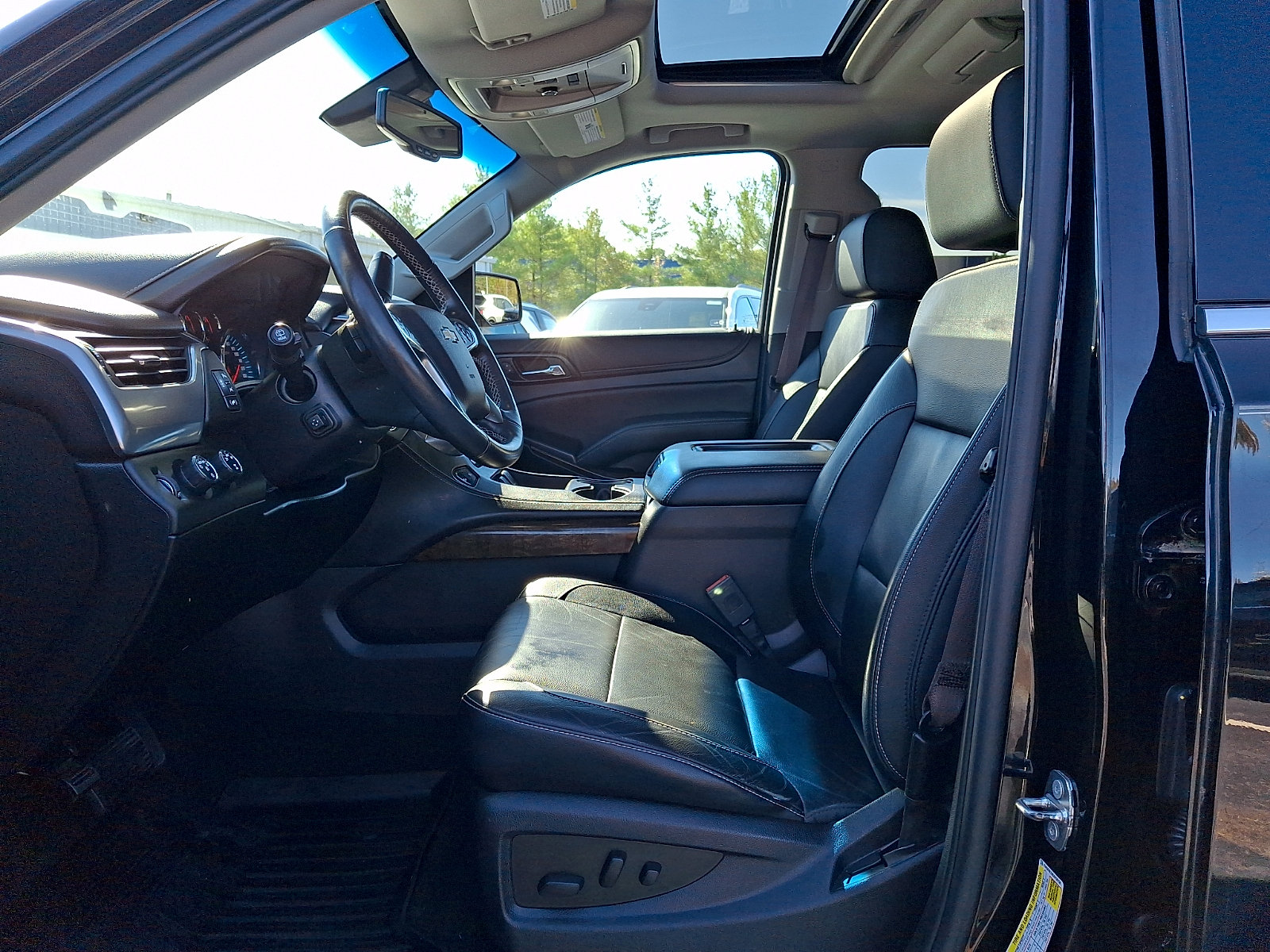 Certified 2016 Chevrolet Tahoe LT w/ LT Signature Package AWD/4WD image 13