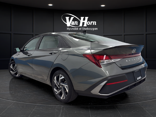 Used 2025 Hyundai Elantra Sport w/ Cargo Package FWD image 5