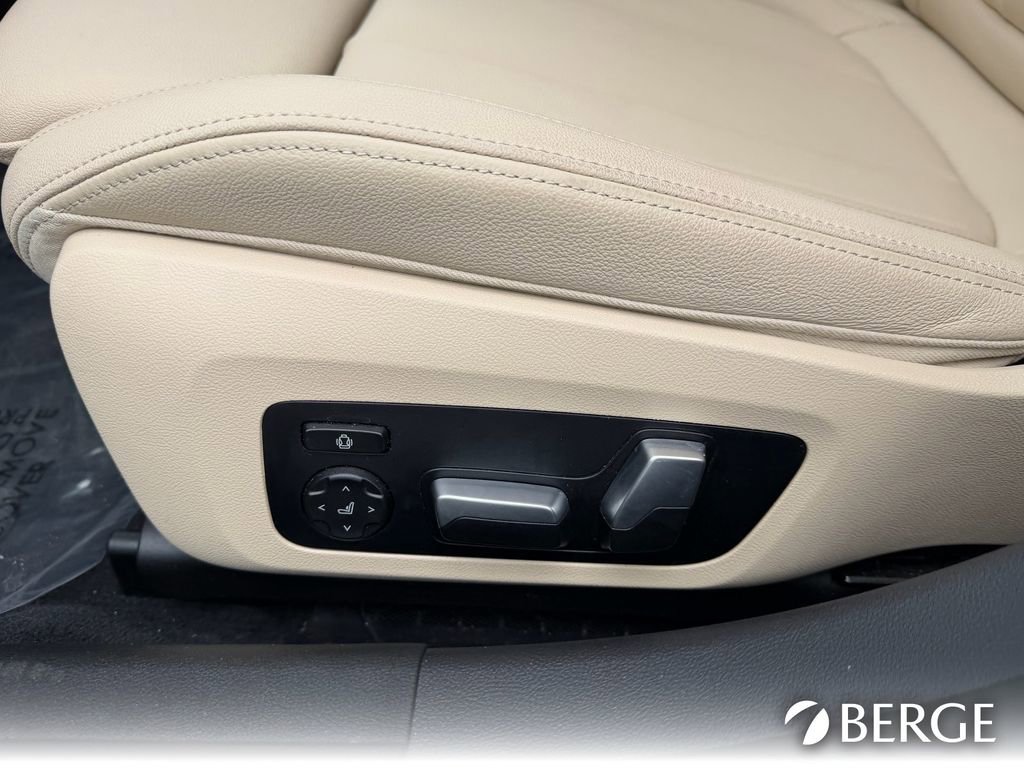 Used 2021 BMW 330e xDrive w/ Convenience Package image 24