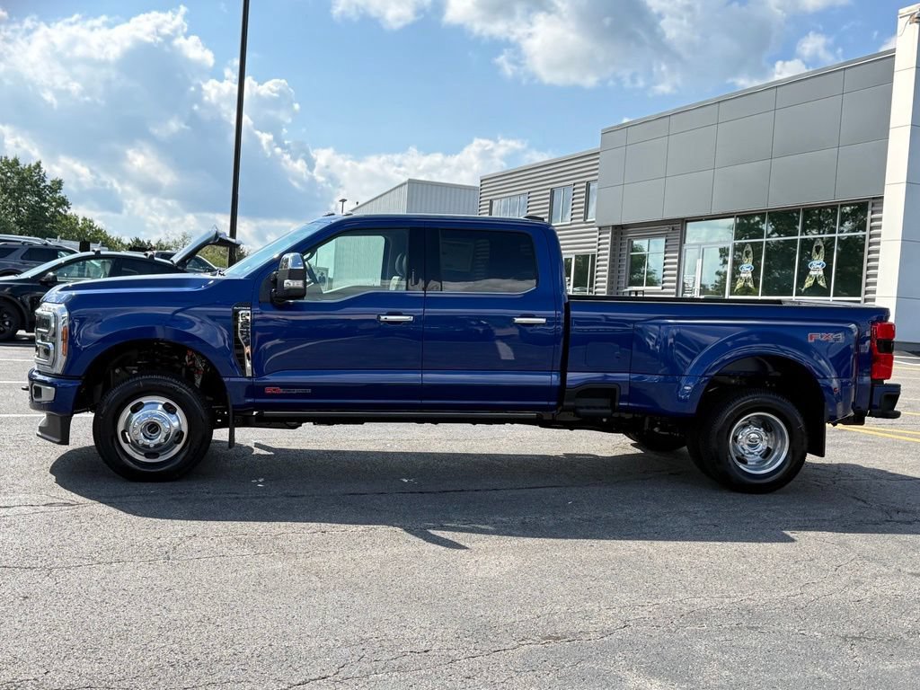 New 2026 Ford F350 Platinum w/ Platinum Plus Package AWD/4WD image 2