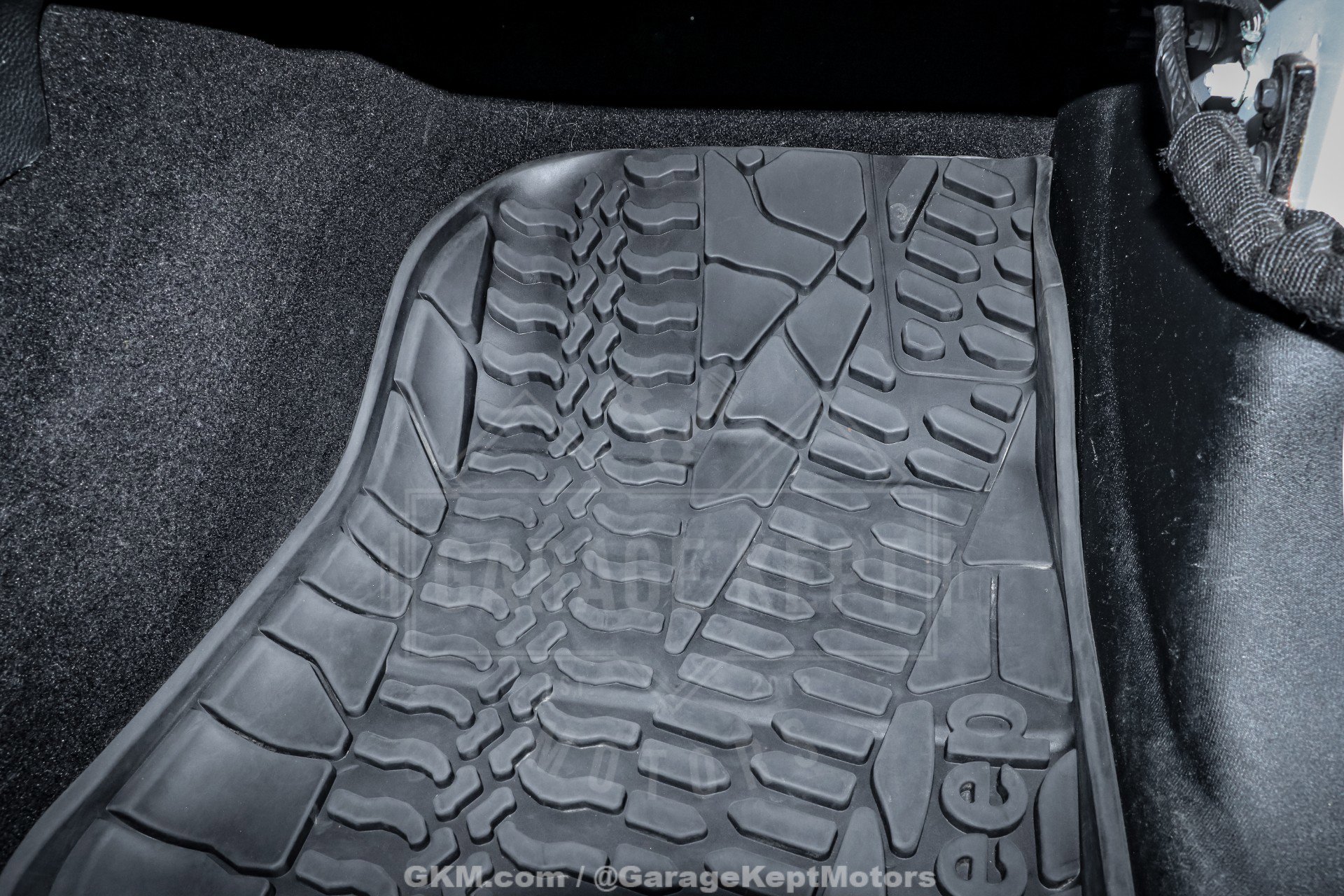 Used 2018 Jeep Wrangler Unlimited Sport w/ Power Convenience Group image 84