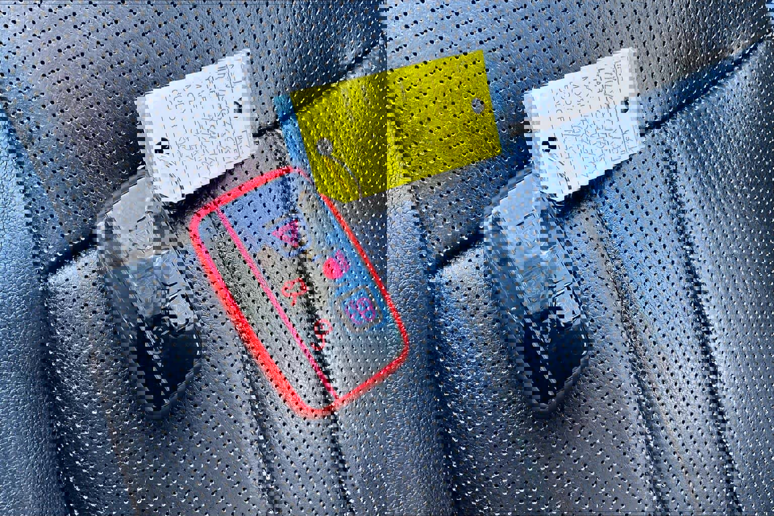 Used 2017 Land Rover Discovery Sport HSE image 15