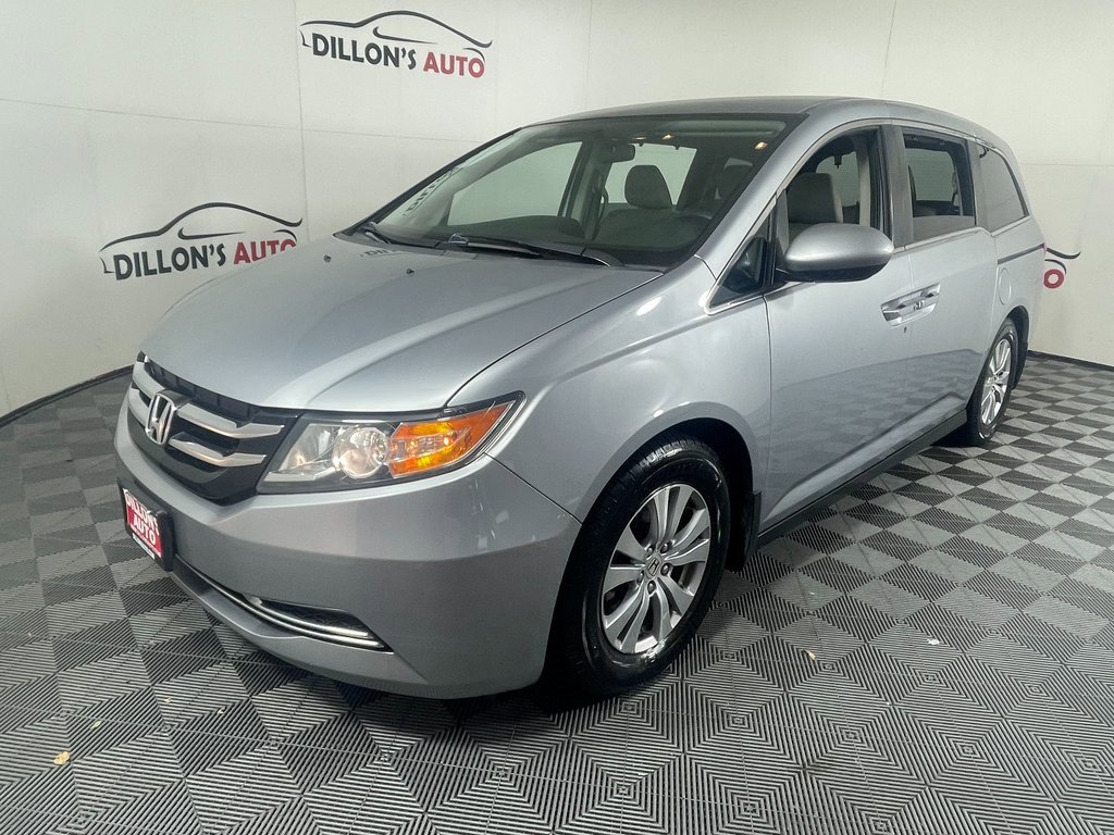 Used 2016 Honda Odyssey SE image 2