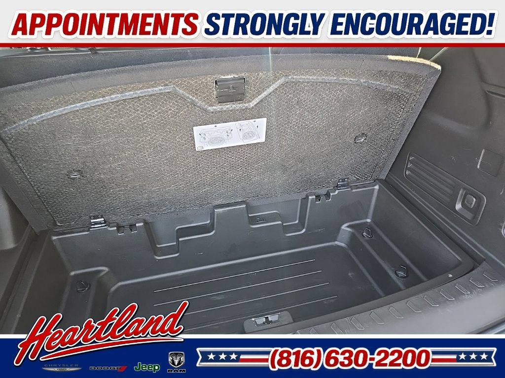Used 2021 Chevrolet Traverse Premier AWD/4WD image 99