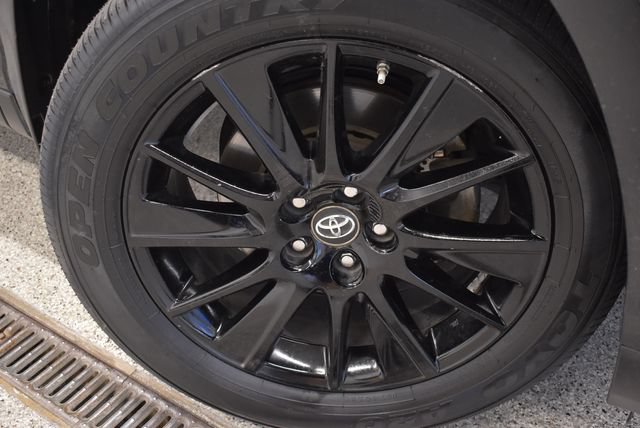 Used 2019 Toyota Highlander SE AWD/4WD image 29