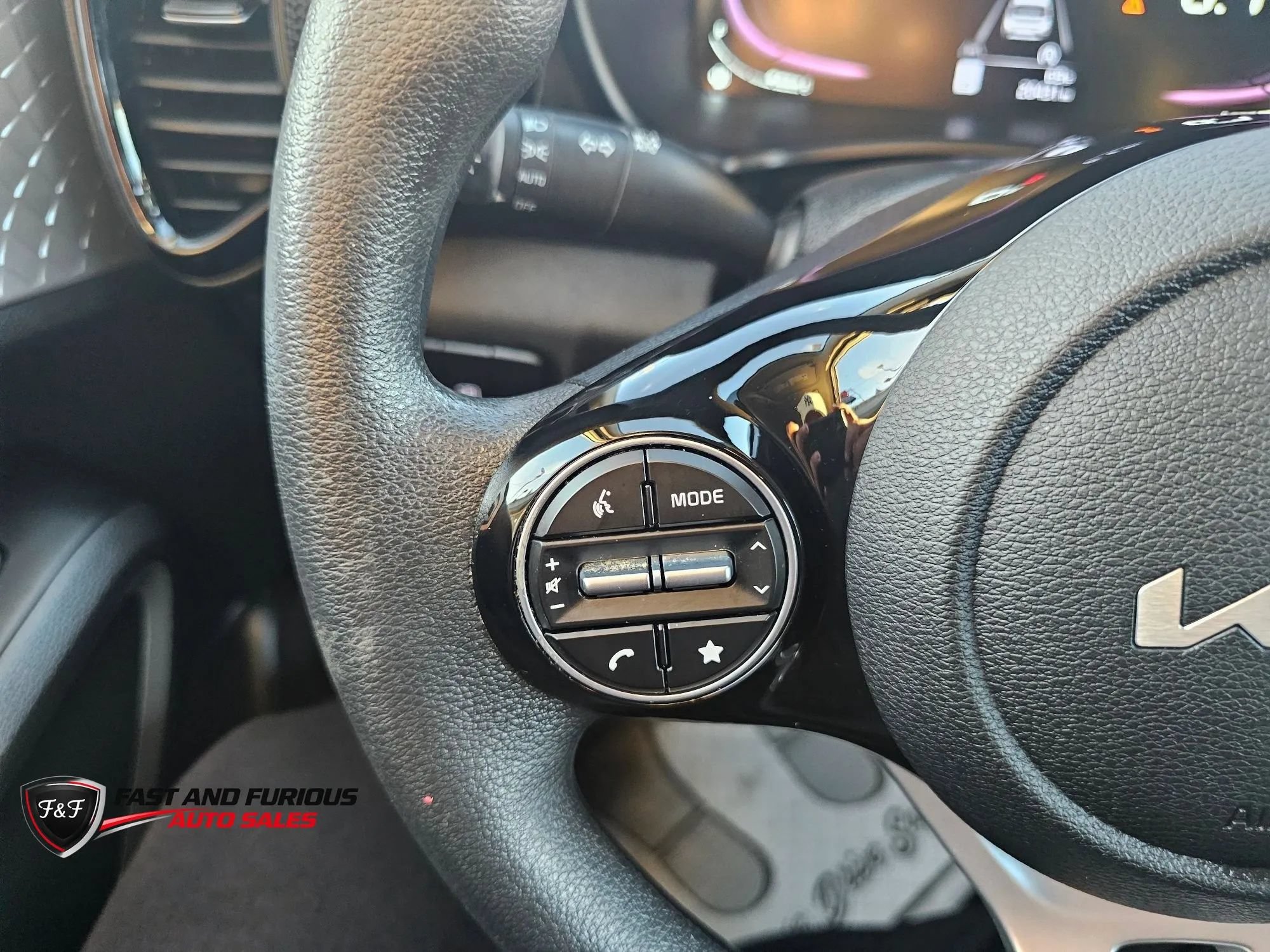 Used 2023 Kia Soul S FWD image 18