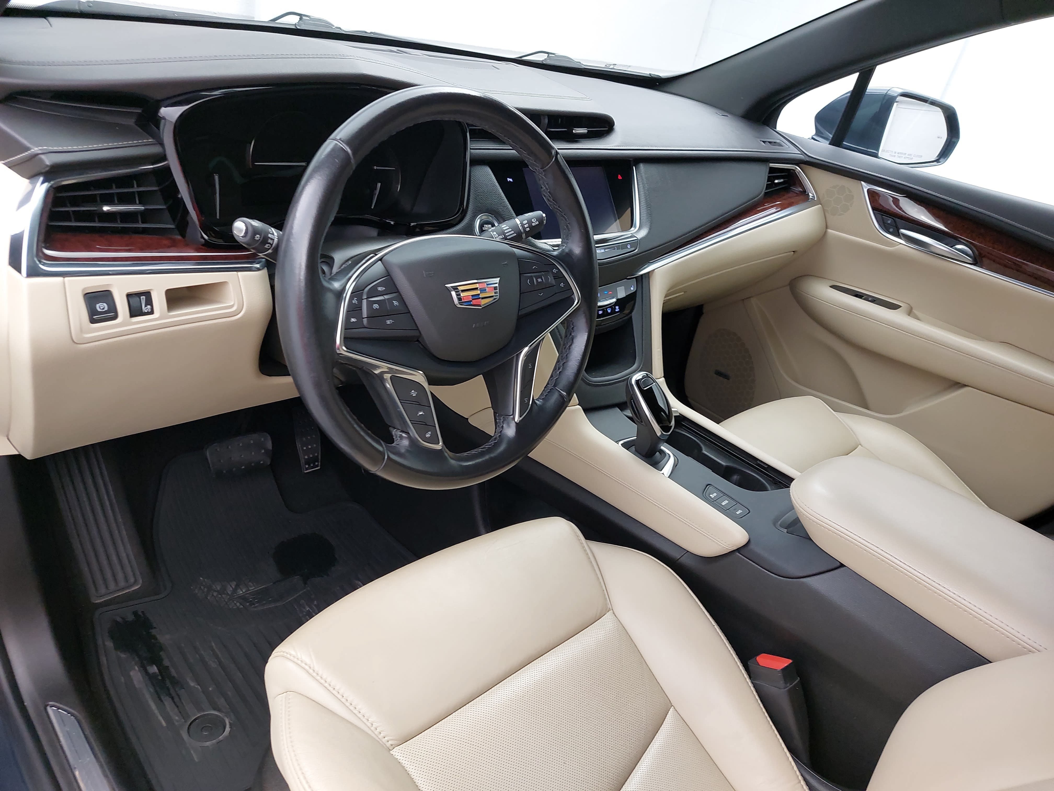 Used 2019 Cadillac XT5 Luxury AWD/4WD image 18