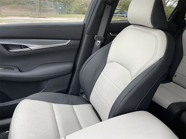 Certified 2025 INFINITI QX55 Luxe w/ Accent Package image 15