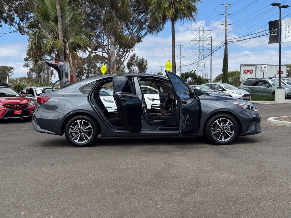 Used 2023 Kia Forte LXS w/ LXS Technology Package FWD image 29