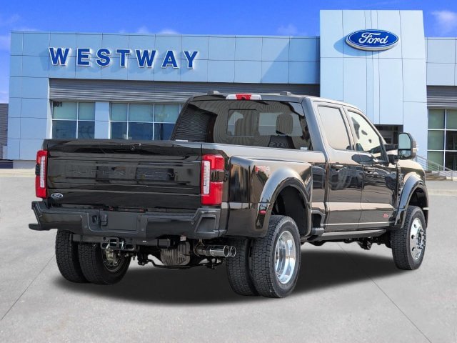 New 2026 Ford F450 Platinum w/ FX4 Off-Road Package AWD/4WD image 3