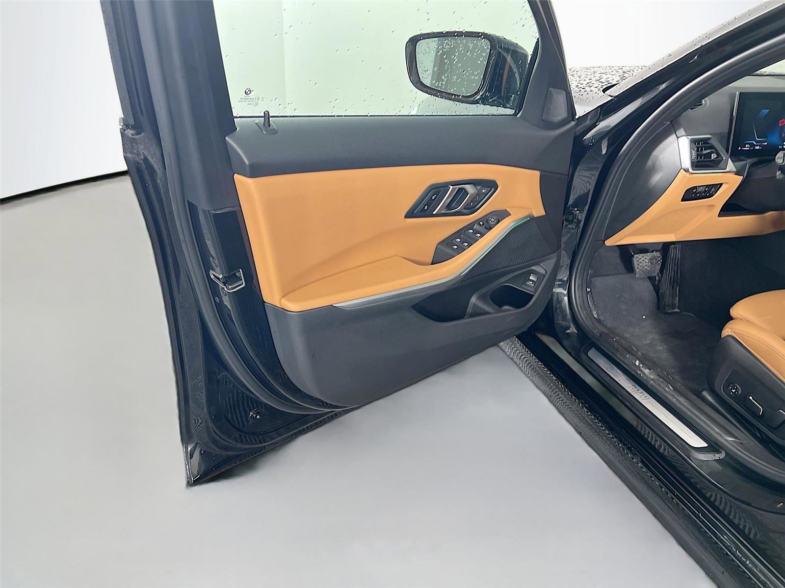 Certified 2024 BMW 330i xDrive Sedan w/ Convenience Package image 16