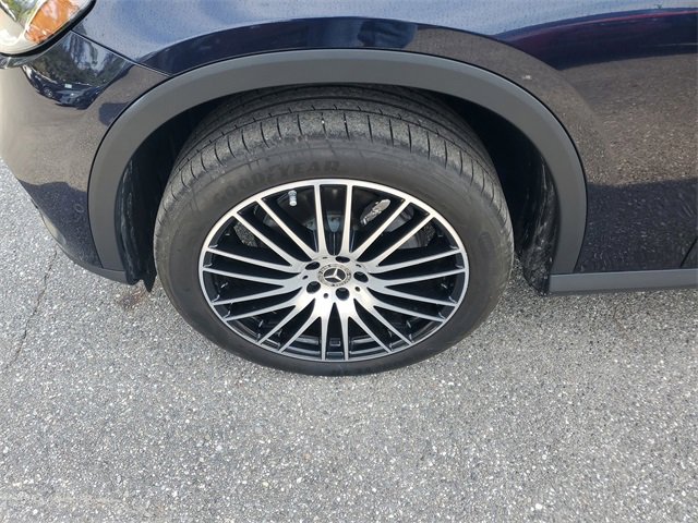 Used 2024 Mercedes-Benz GLC 300 4MATIC image 5