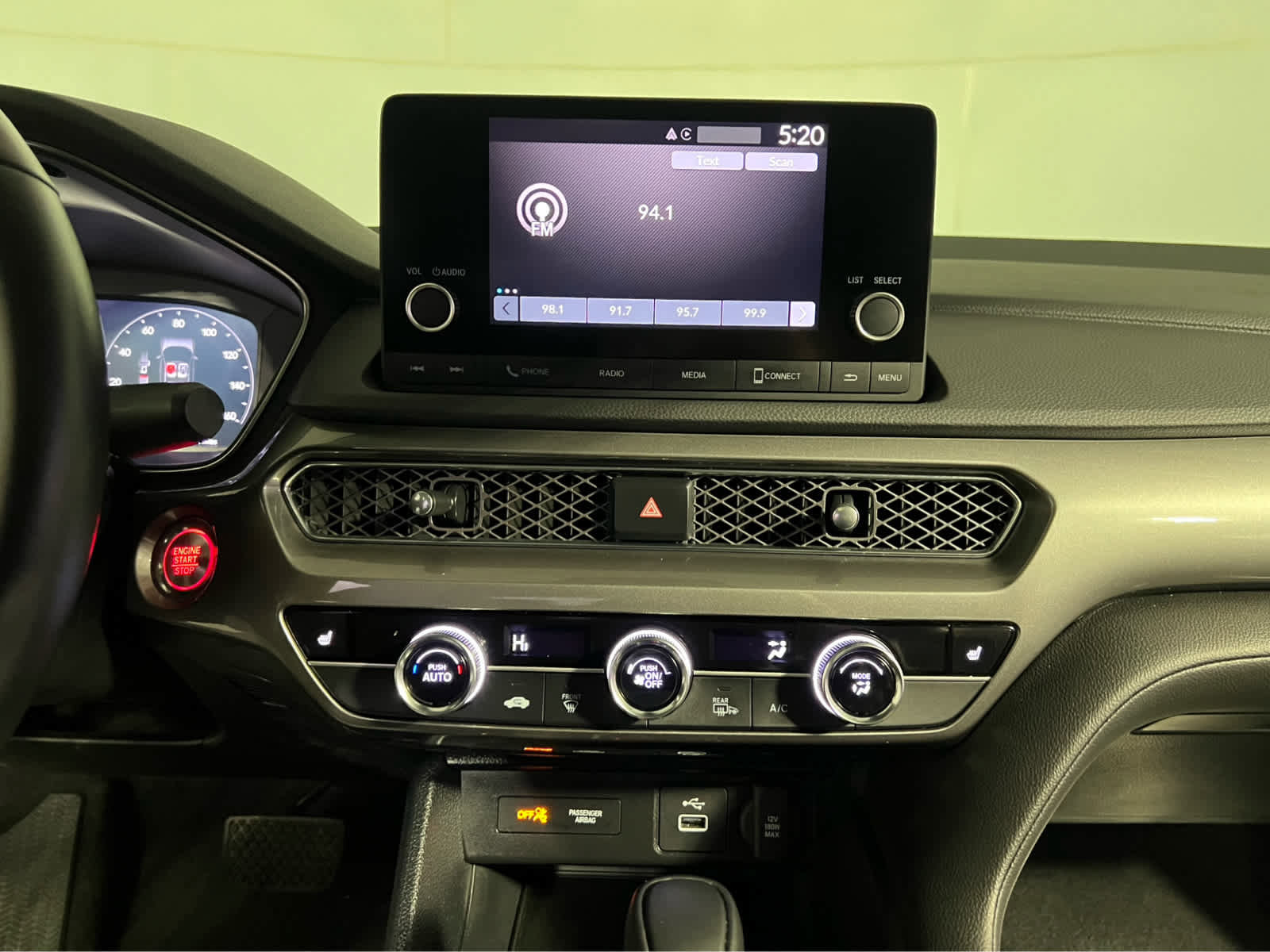 Used 2025 Acura Integra FWD image 11