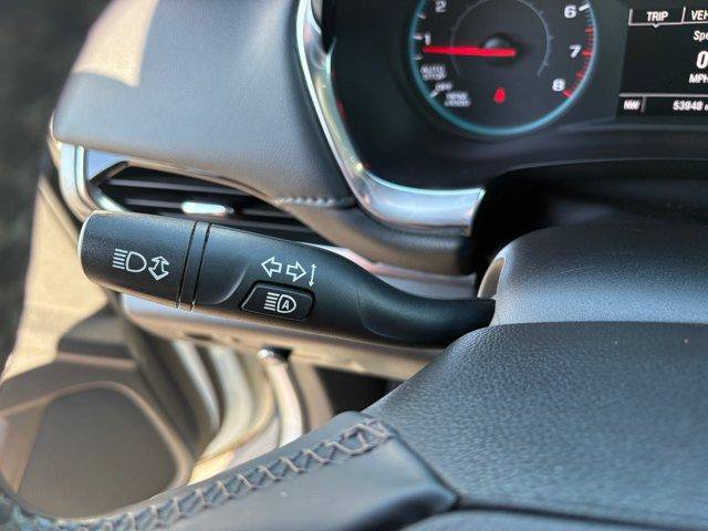Used 2023 Chevrolet Traverse LT FWD image 24