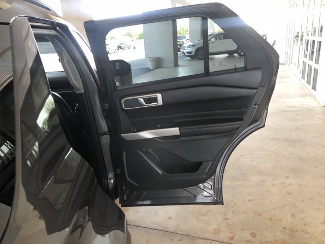 Used 2020 Ford Explorer XLT w/ Equipment Group 202A image 15