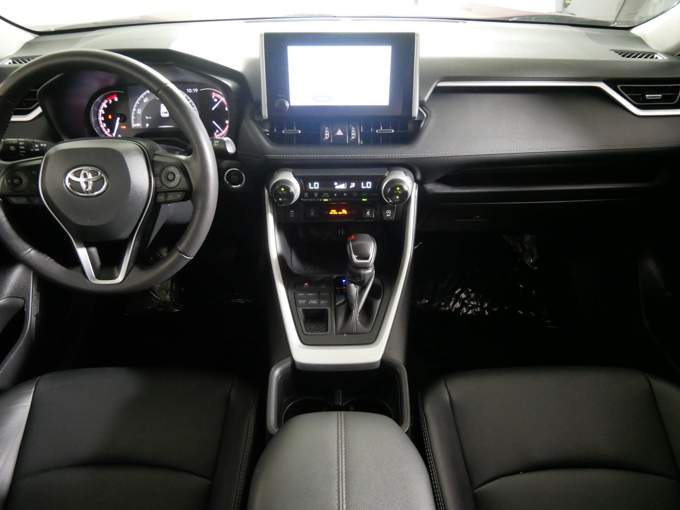 Used 2024 Toyota RAV4 XLE Premium w/ Weather Package AWD/4WD image 10